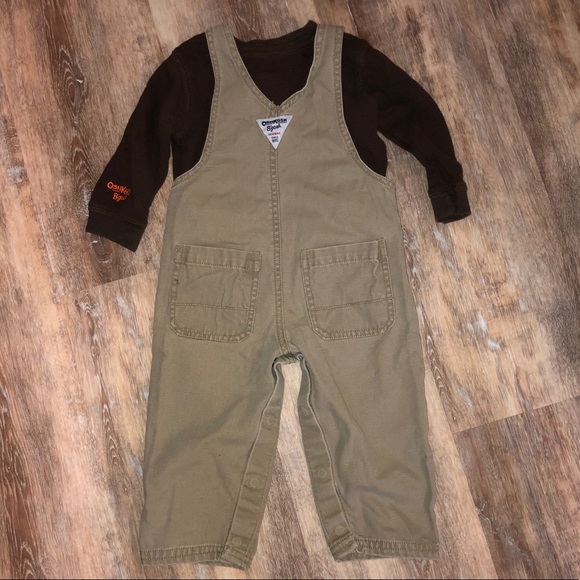 OshKosh 2-piece overalls and onesie moose 12 mo - Picture 7 of 7